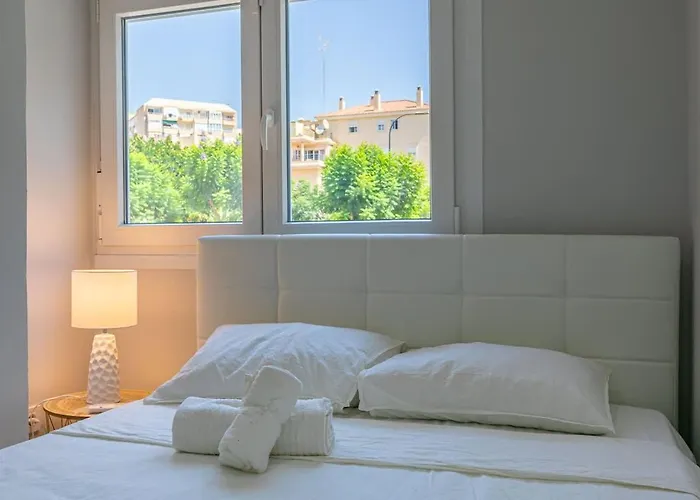 Central Torremolinos Apartment Апартаменты *